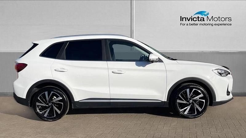 Used MG ZS Trophy 196 HP (144 kW) 2025 White SUV