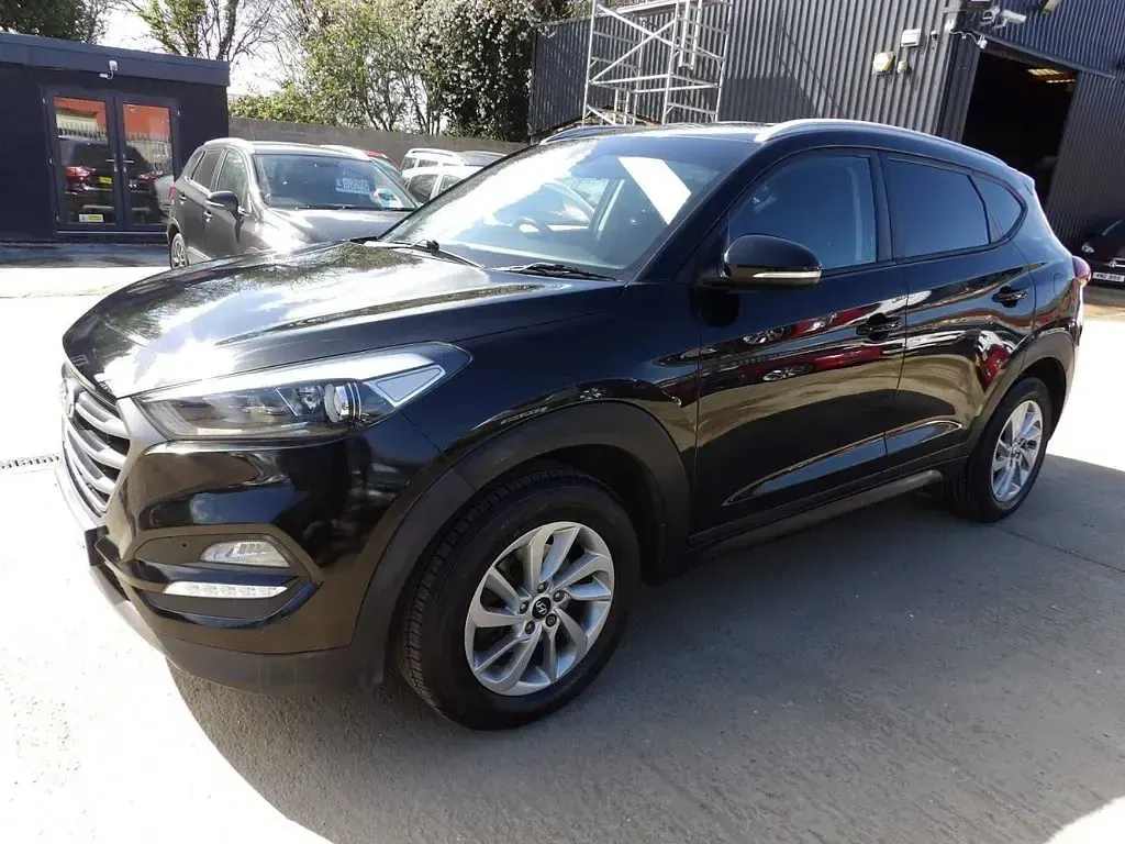 Used Hyundai Tucson SE 116 HP (85 kW) 2015 Black SUV