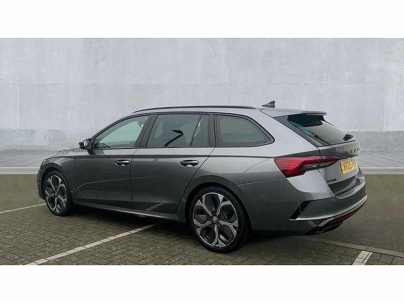 Used Skoda Octavia vRS 265 HP (194 kW) 2025 Grey Estate
