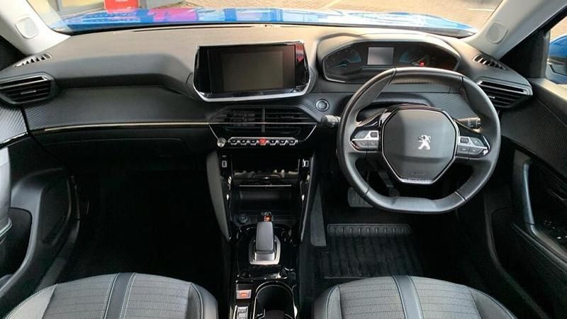 Used Peugeot e-2008 Allure 98 kW (134 HP) 2021 Blue SUV