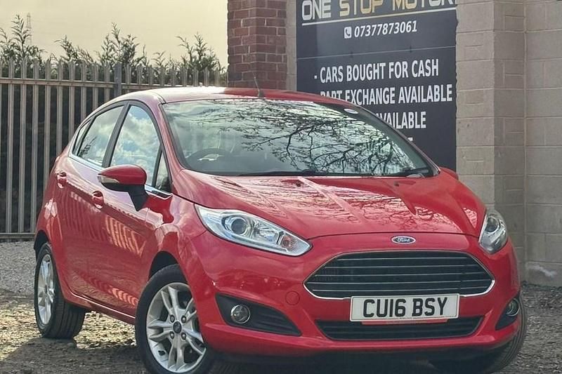 Used Ford Fiesta Zetec 2016 Red Hatchback
