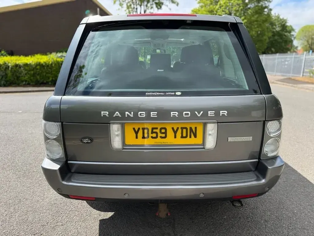 Used Land Rover Range Rover 272 HP (200 kW) 2009 Grey SUV