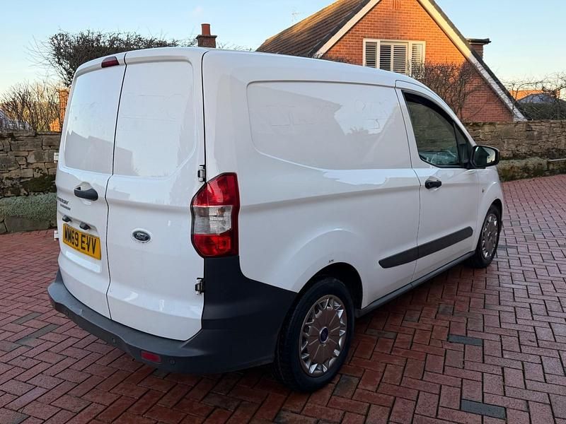 Used Ford Transit 100 HP (73 kW) 2020 White Van