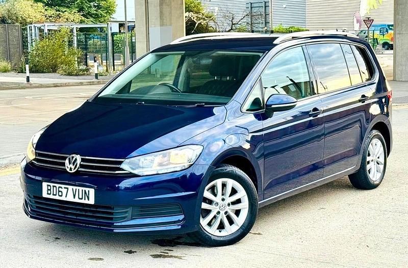 Blue Used 2017 VW Touran SE MPV | £11,400 (Fair price) - Image 1/4