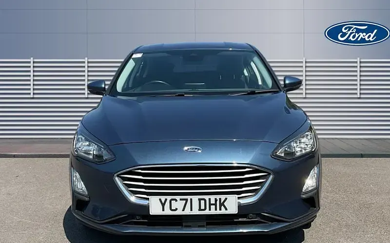 Used Ford Focus Zetec 125 HP (91 kW) 2021 Blue Hatchback