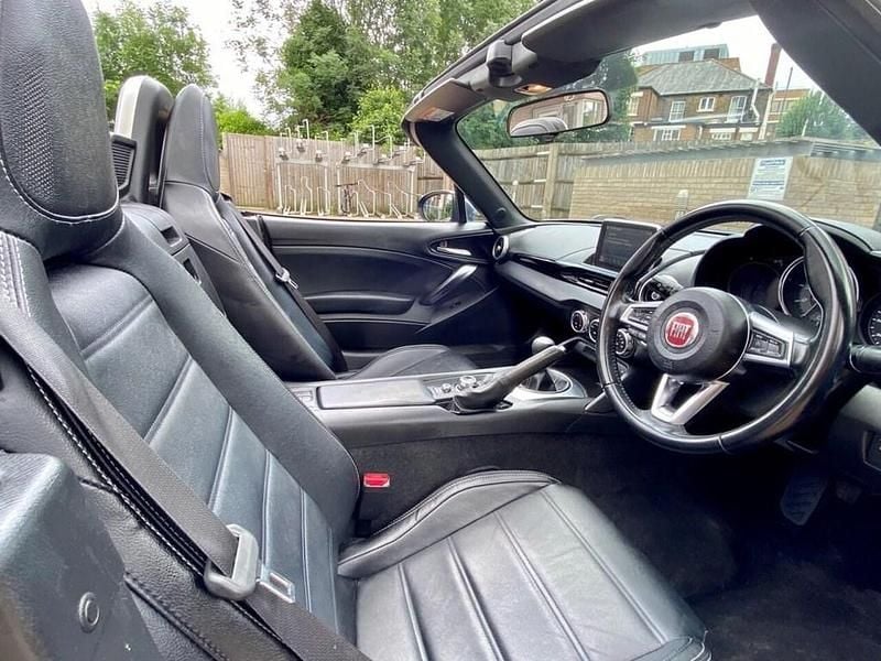 Used Fiat 124 Spider Lusso 2017 Blue Cabriolet