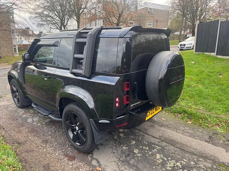 Used Land Rover Defender HSE 2022 Black Estate