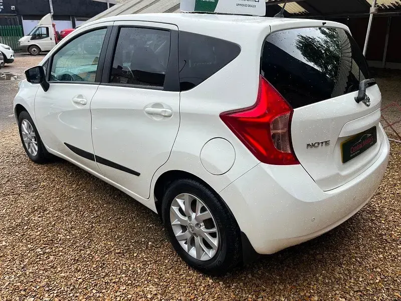 Used Nissan Note Acenta Premium 2016 White Hatchback