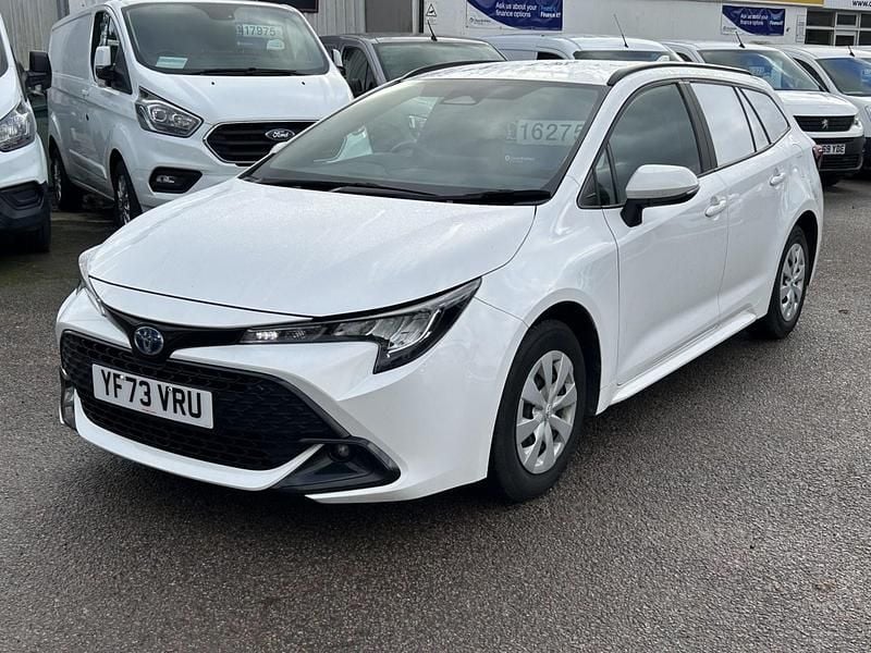 Used Toyota Corolla 125 HP (91 kW) 2023 White Van