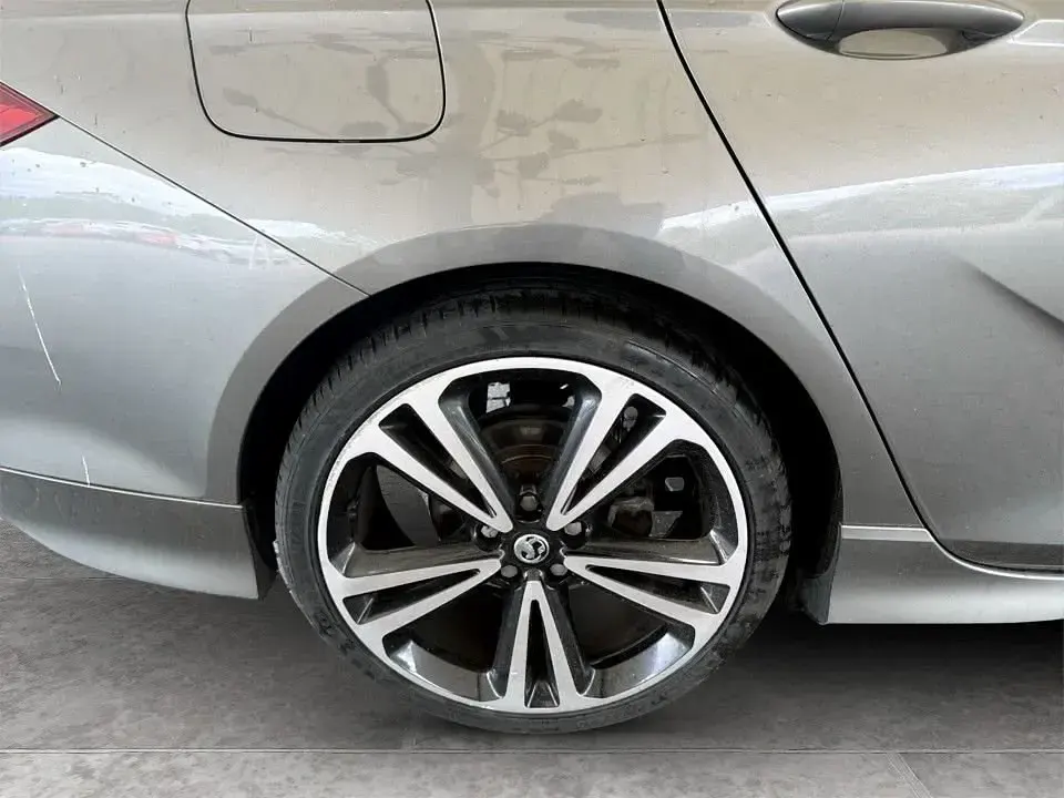 Second-hand Vauxhall Insignia SRi 165 CP (121 kW) 2019 Gri Hatchback