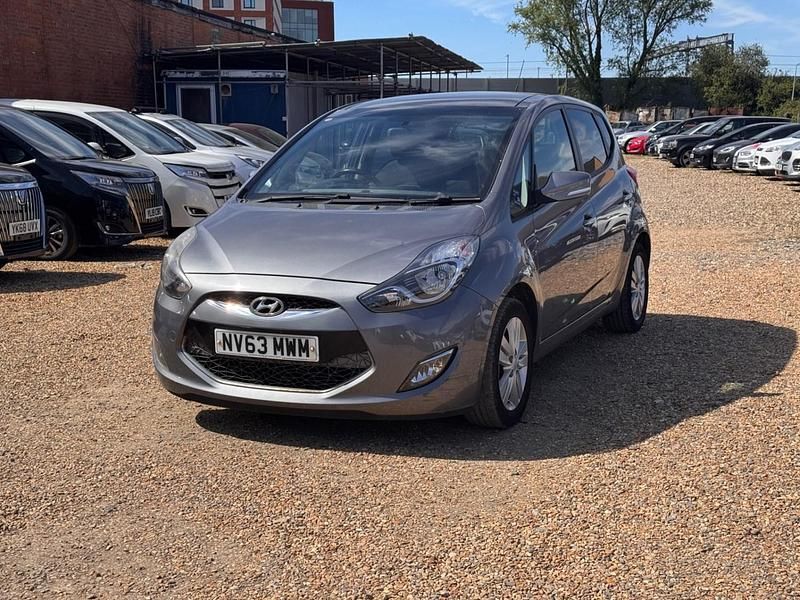 Used Hyundai ix20 Style 90 HP (66 kW) 2014 Grey Hatchback