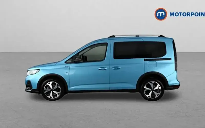 Used Ford Tourneo Active 122 HP (89 kW) 2026 Estate