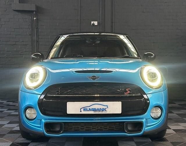 Usado Mini Cooper S Classic 192 HP (141 kW) 2019 Azul Citadino