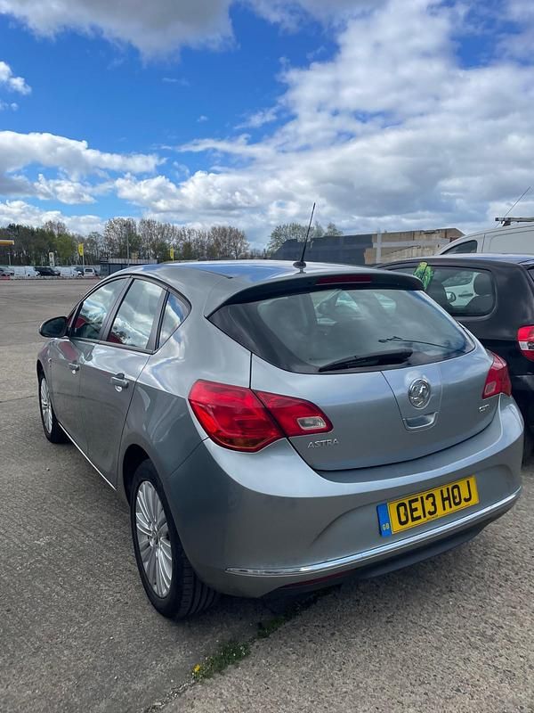 Used Vauxhall Astra 2013 Silver Hatchback