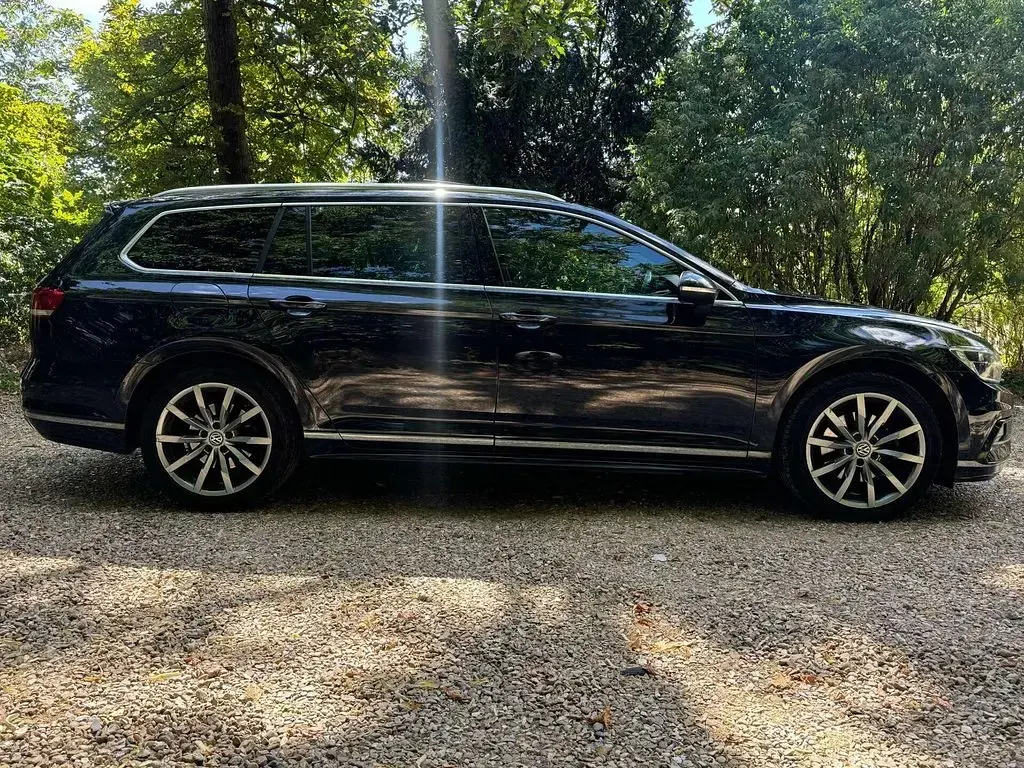 Used VW Passat R-line 190 HP (139 kW) 2017 Black Estate