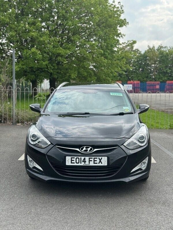 Black Used 2014 Hyundai i40 Style Estate | £3,495 (Fair price) - Image 1/4
