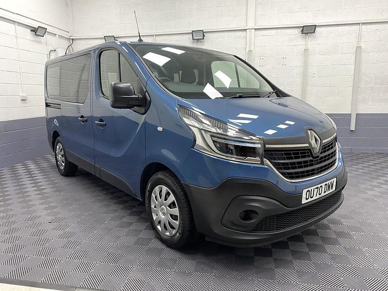 Used Renault Trafic Business 2021 Blue MPV