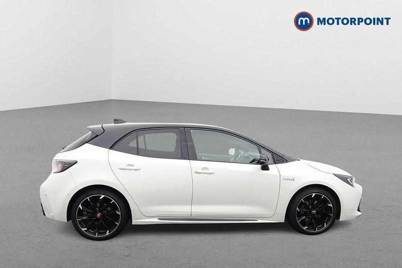 White/black Used 2021 Toyota Corolla Sport Hatchback | £18,549 (Fair price) - Image 1/4