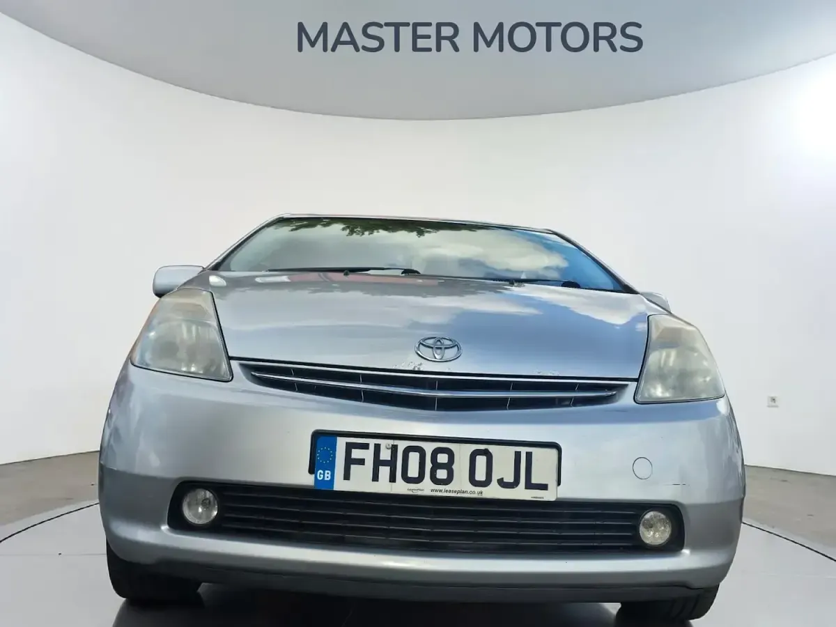 Used Toyota Prius 76 HP (55 kW) 2008 Silver Hatchback