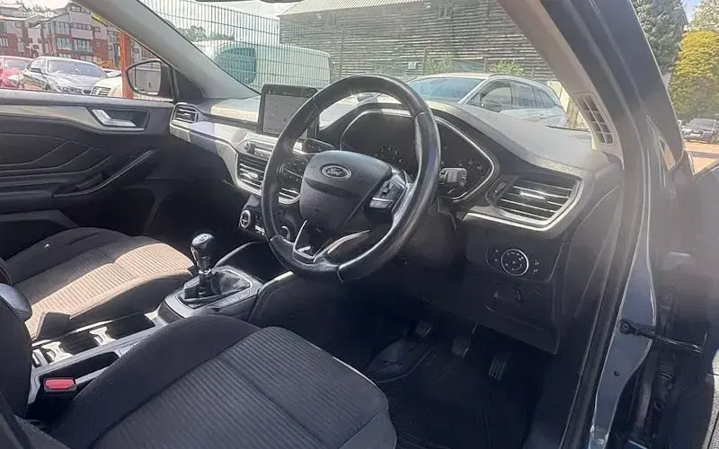 Used Ford Focus Titanium 125 HP (91 kW) 2020 Blue Hatchback