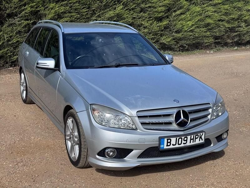 Silver Used 2009 Mercedes C200 Estate | £2,485 (Good price) - Image 1/4