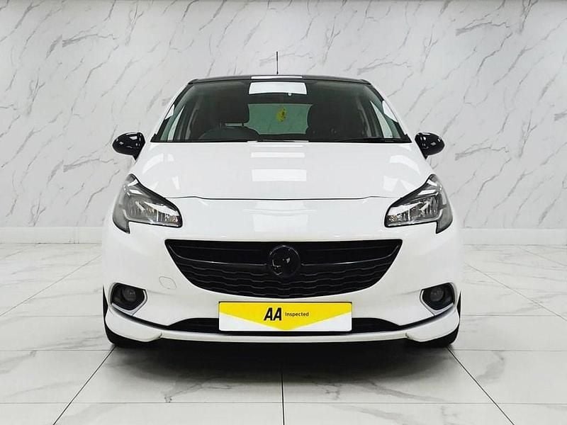 Used Vauxhall Corsa Edition 90 HP (66 kW) 2016 White Hatchback