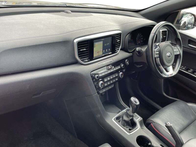 Image 2/4