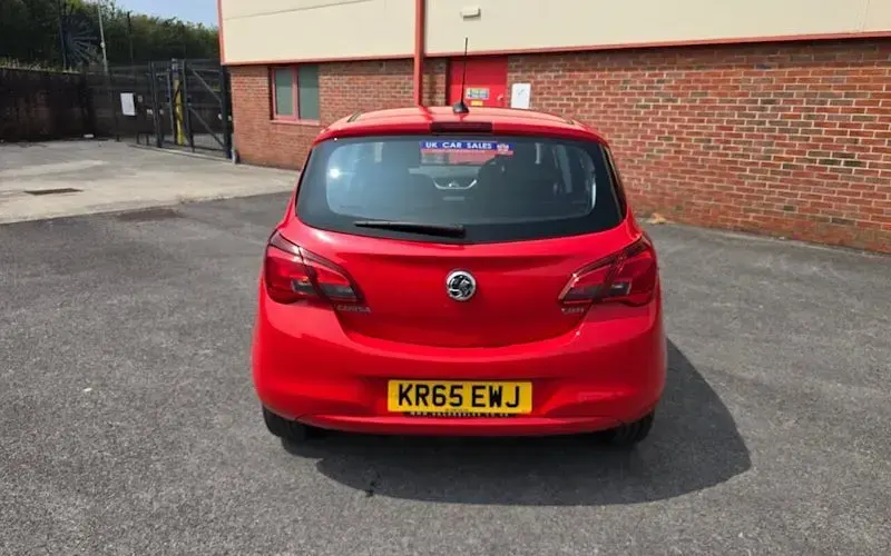 Used Vauxhall Corsa Design Edition 75 HP (55 kW) 2015 Red Hatchback