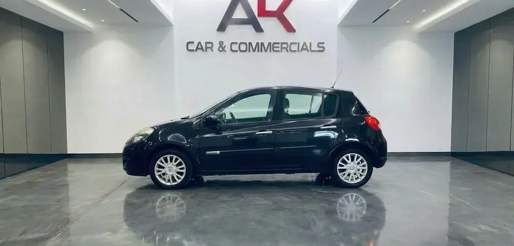 Used Renault Clio II Dynamique 75 HP (55 kW) 2010 Black Hatchback