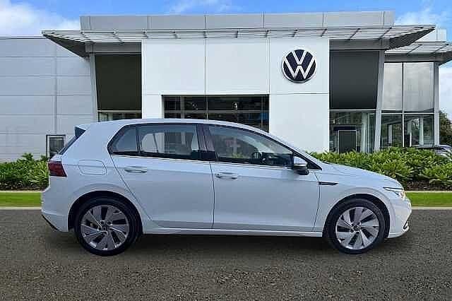 Used VW Golf VII Style 150 HP (110 kW) 2021 White Hatchback