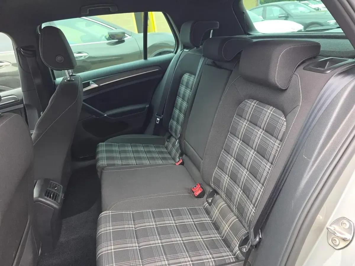 Used VW Golf VII GTD 184 HP (135 kW) 2018 Silver Hatchback