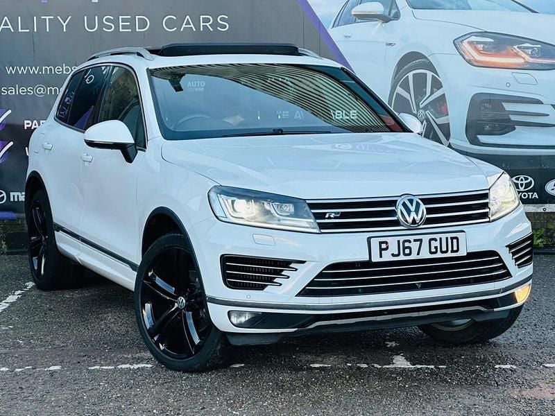 White Used 2017 VW Touareg R-line Plus SUV | £16,200 (Fair price) - Image 1/3