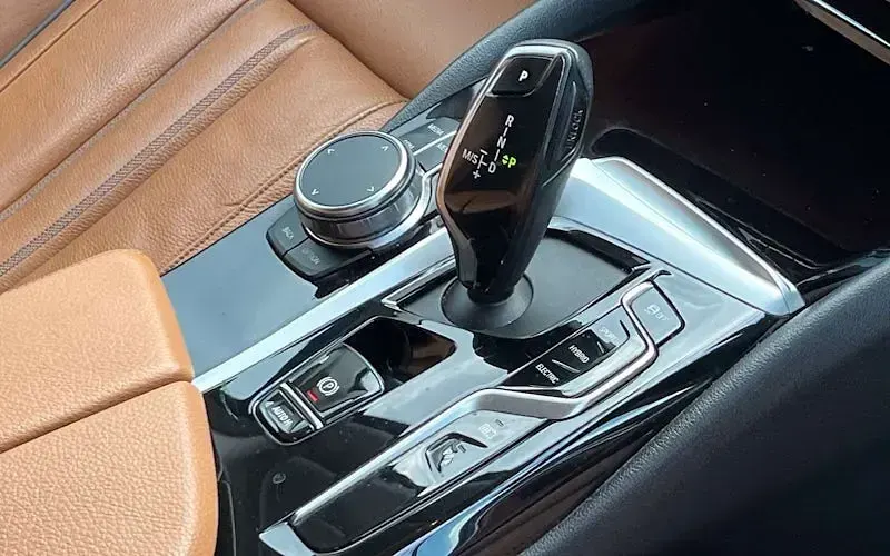 Used BMW 530e Comfort Edition 292 HP (214 kW) 2023 Black Estate