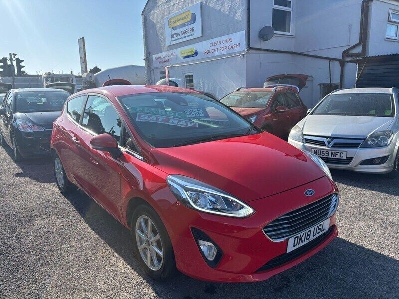 Red Used 2018 Ford Fiesta Zetec Hatchback | £6,495 (Fair price) - Image 1/4
