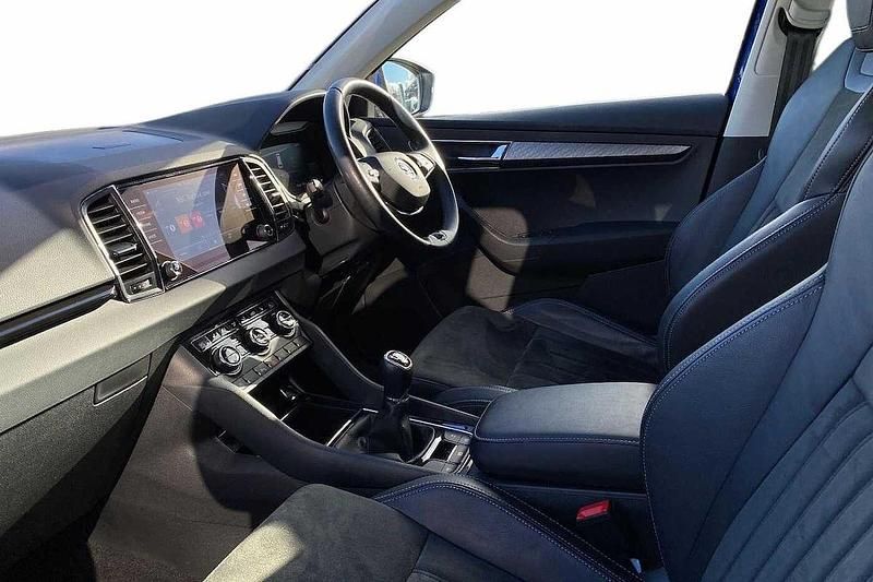 Used Skoda Karoq SE L 147 HP (108 kW) 2023 Energy blue SUV