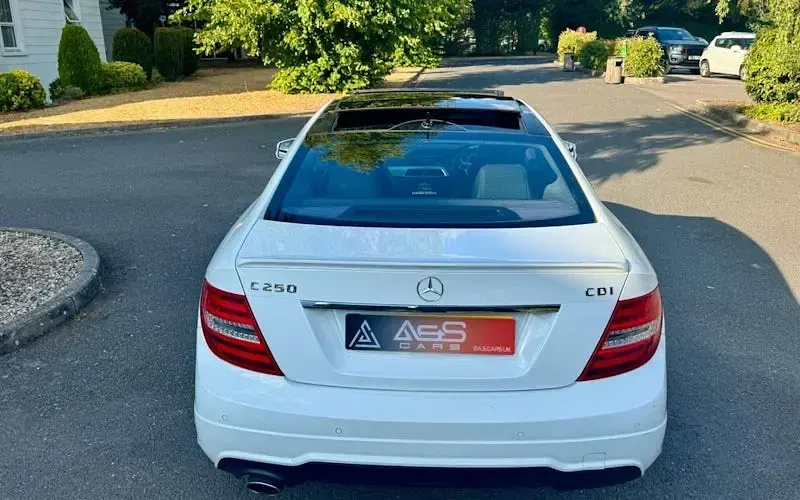 Used Mercedes C250 Sport Edition 204 HP (150 kW) 2014 White Coupe