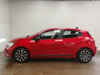 Used Renault Clio V Evolution 145 HP (106 kW) 2023 Red Hatchback