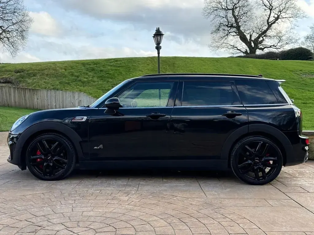 Used Mini John Cooper Works Clubman 231 HP (169 kW) 2017 Black Estate