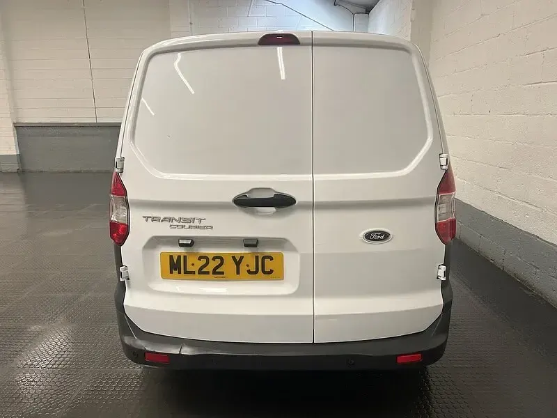 Used Ford Transit S 100 HP (73 kW) 2022 White Van