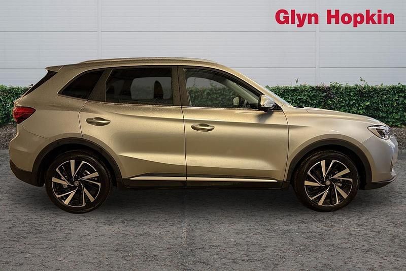 Used MG ZS Trophy 2025 Silver Hatchback