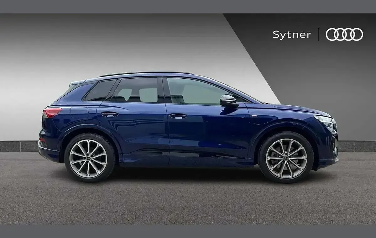 Used Audi Q4 e-tron Comfort 219 kW (299 HP) 2022 Blue SUV