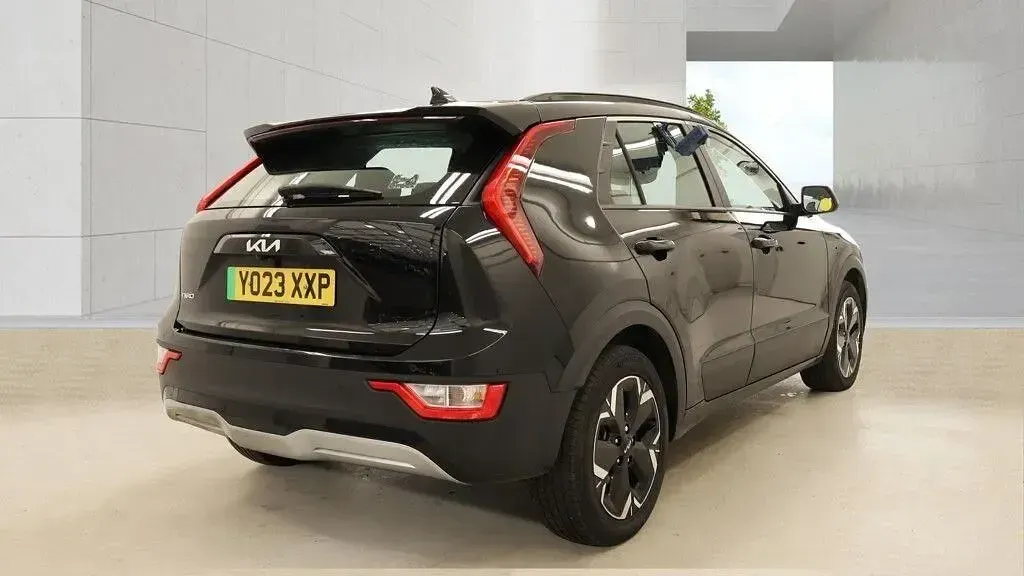 Używany Kia Niro 150 kW (204 KM) 2023 Czarny SUV