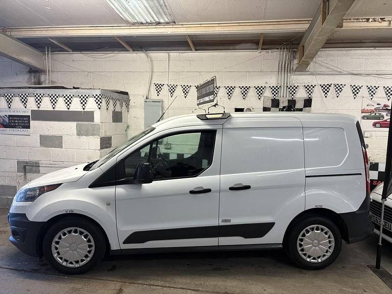 Used Ford Transit Connect 100 HP (73 kW) 2017 White MPV