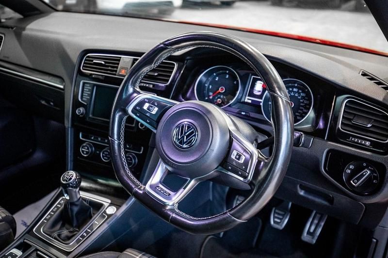 Used VW Golf VII GTD 2015 Red Hatchback