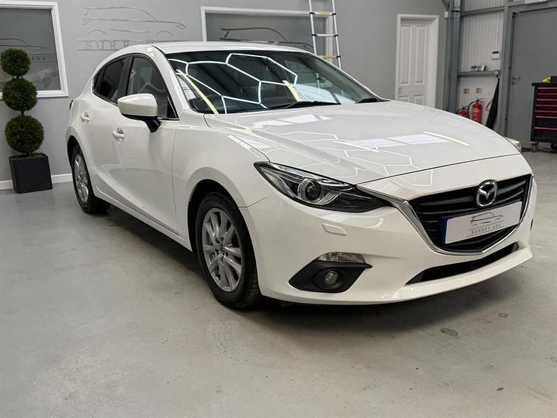 Used Mazda 3 165 HP (121 kW) 2015 White Hatchback