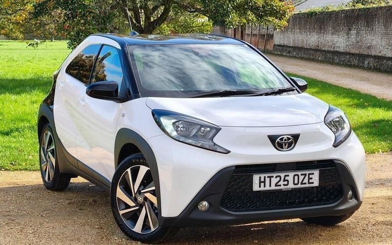 White New 2025 Toyota Aygo X SUV | £15,416 - Image 1/4