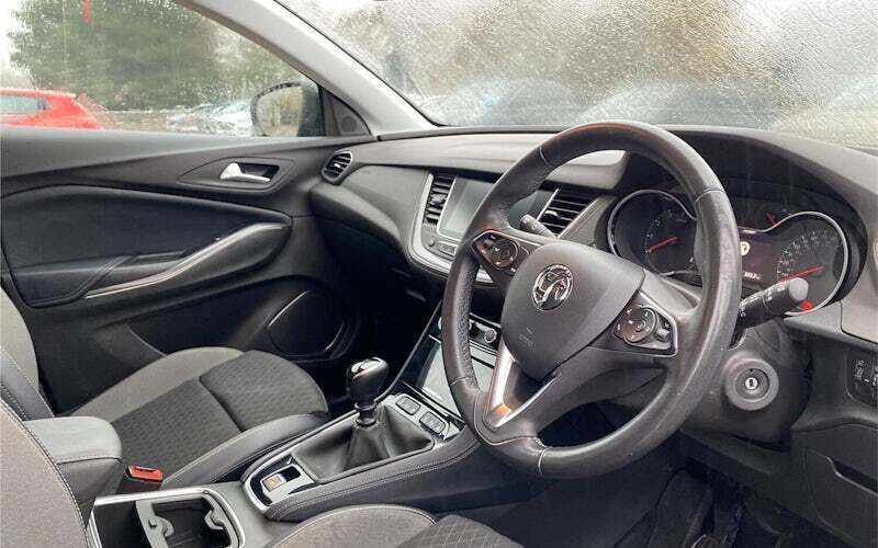 Used Vauxhall Grandland X SRi 131 HP (96 kW) 2021 SUV