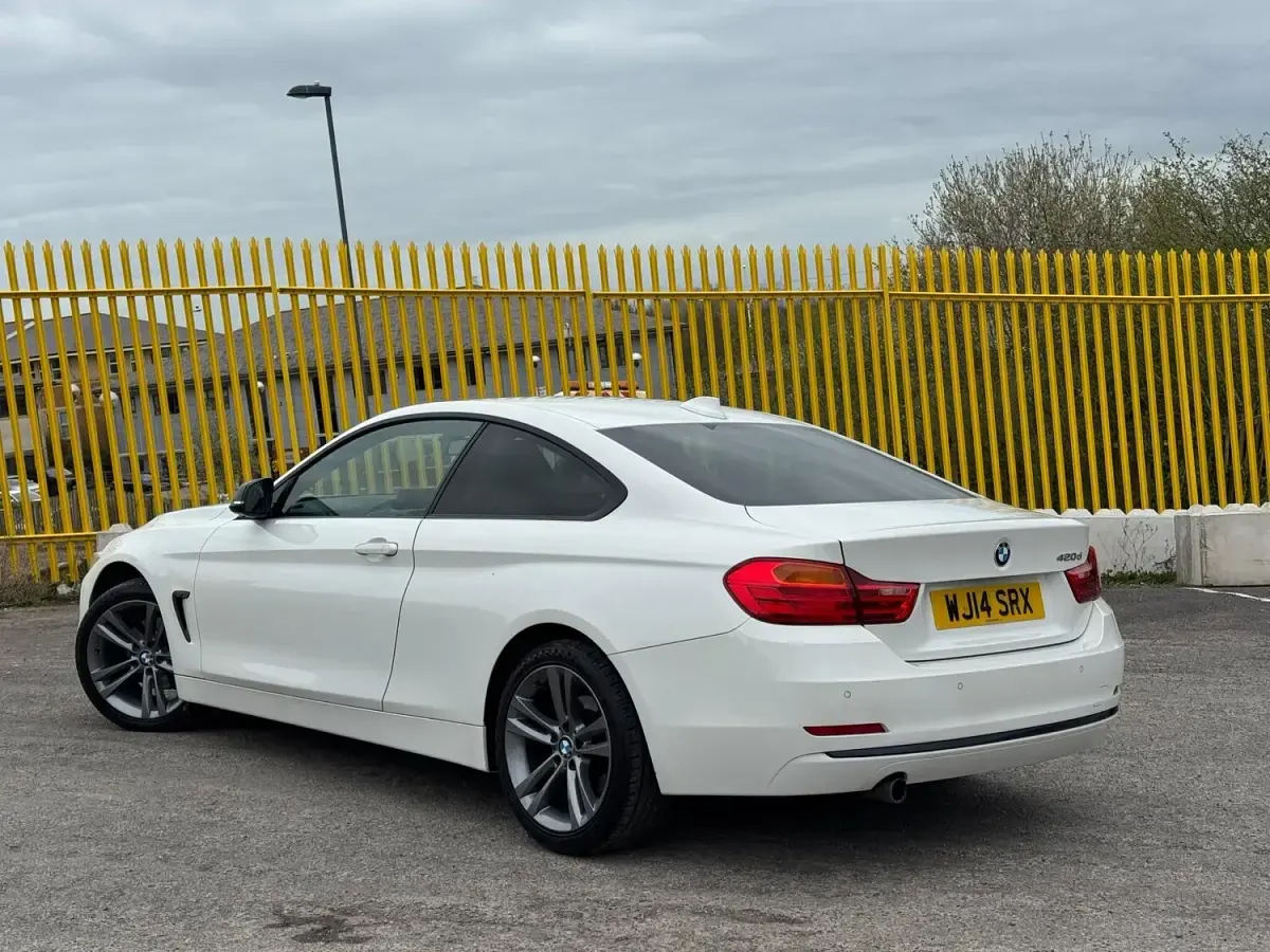 Used BMW 420 Coupé Sport Line 2014 White Coupe