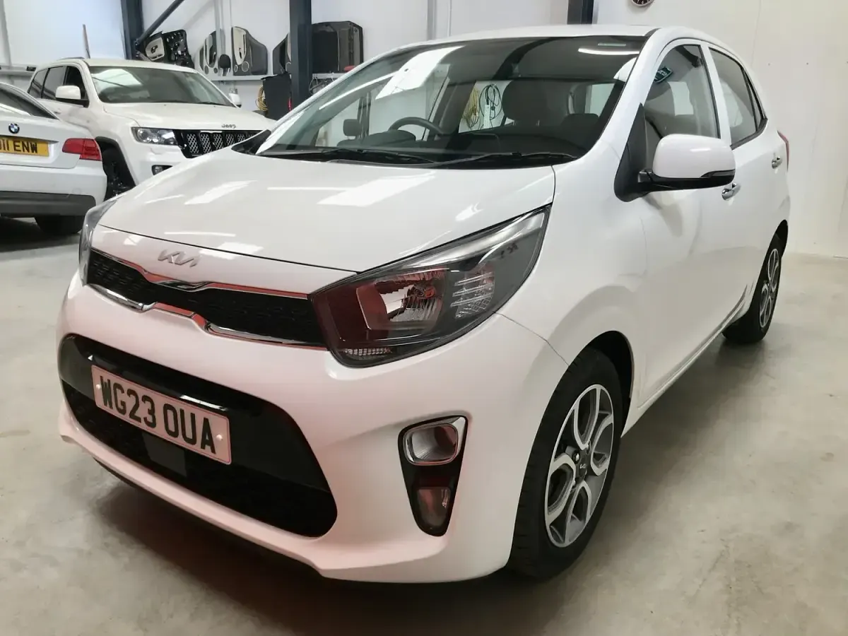 Used Kia Picanto 2023 White Hatchback