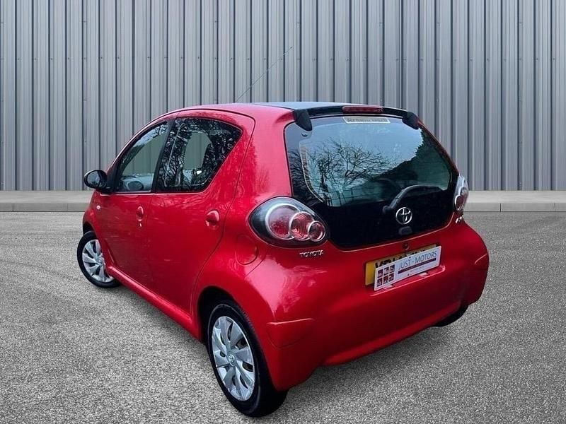 Used Toyota Aygo 2014 Multicoloured Hatchback